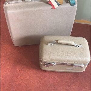 Vintage Luggage Set